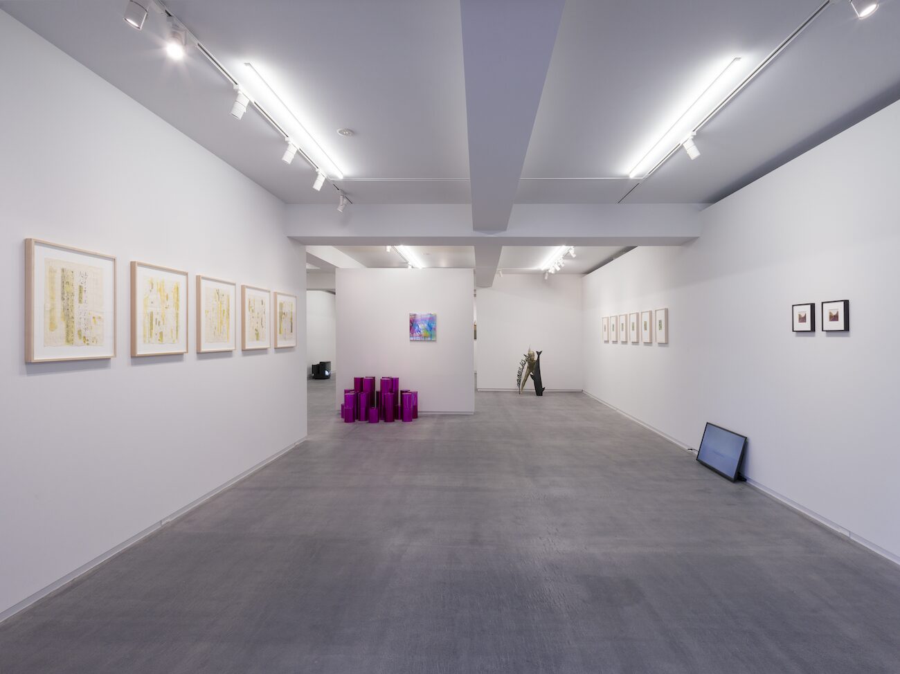 https://www.artweektokyo.com/wp-content/uploads/2025/08/B0055412M_edited_resize.jpg