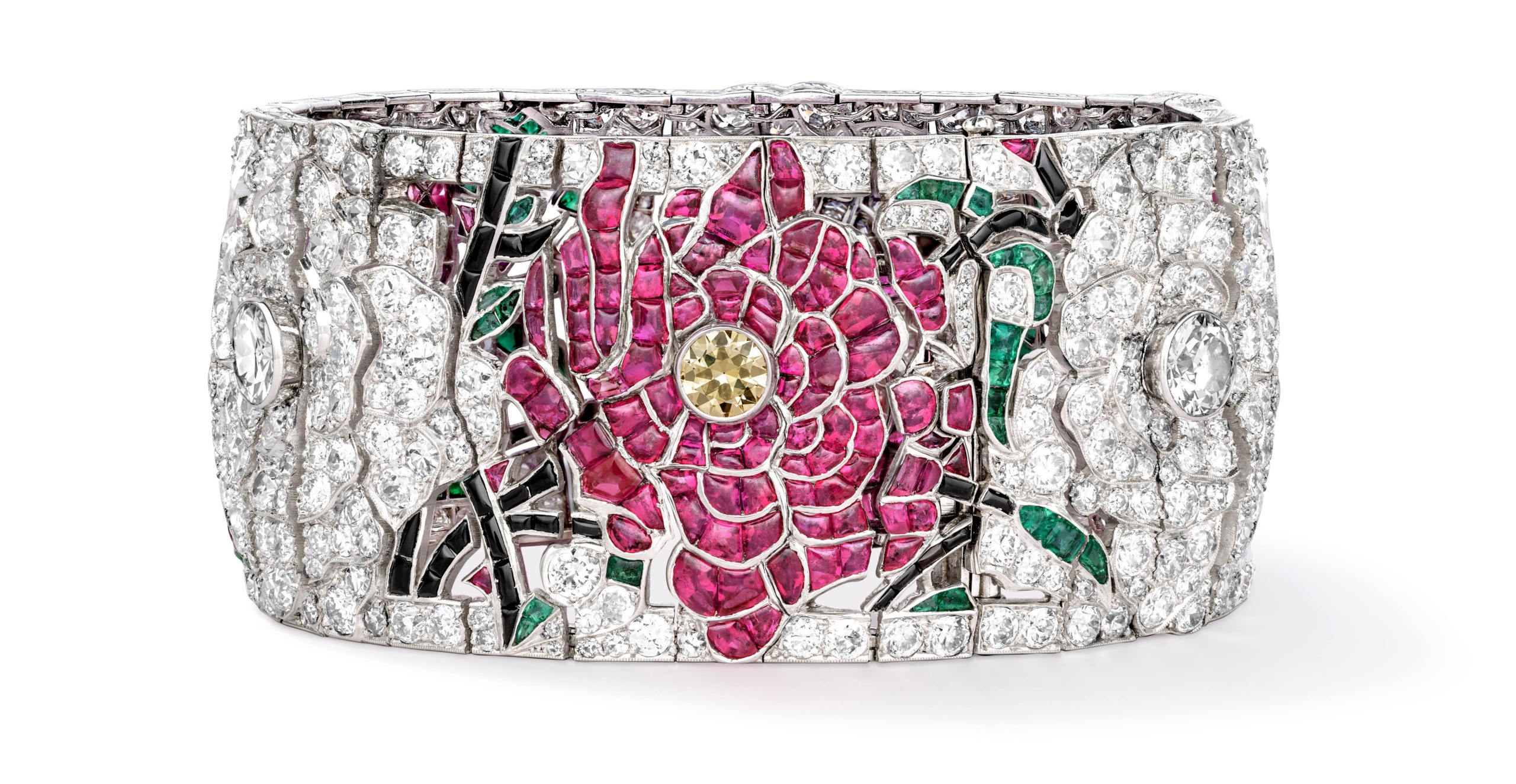 TIMELESS ART DECO WITH VAN CLEEF & ARPELS HIGH JEWELRY